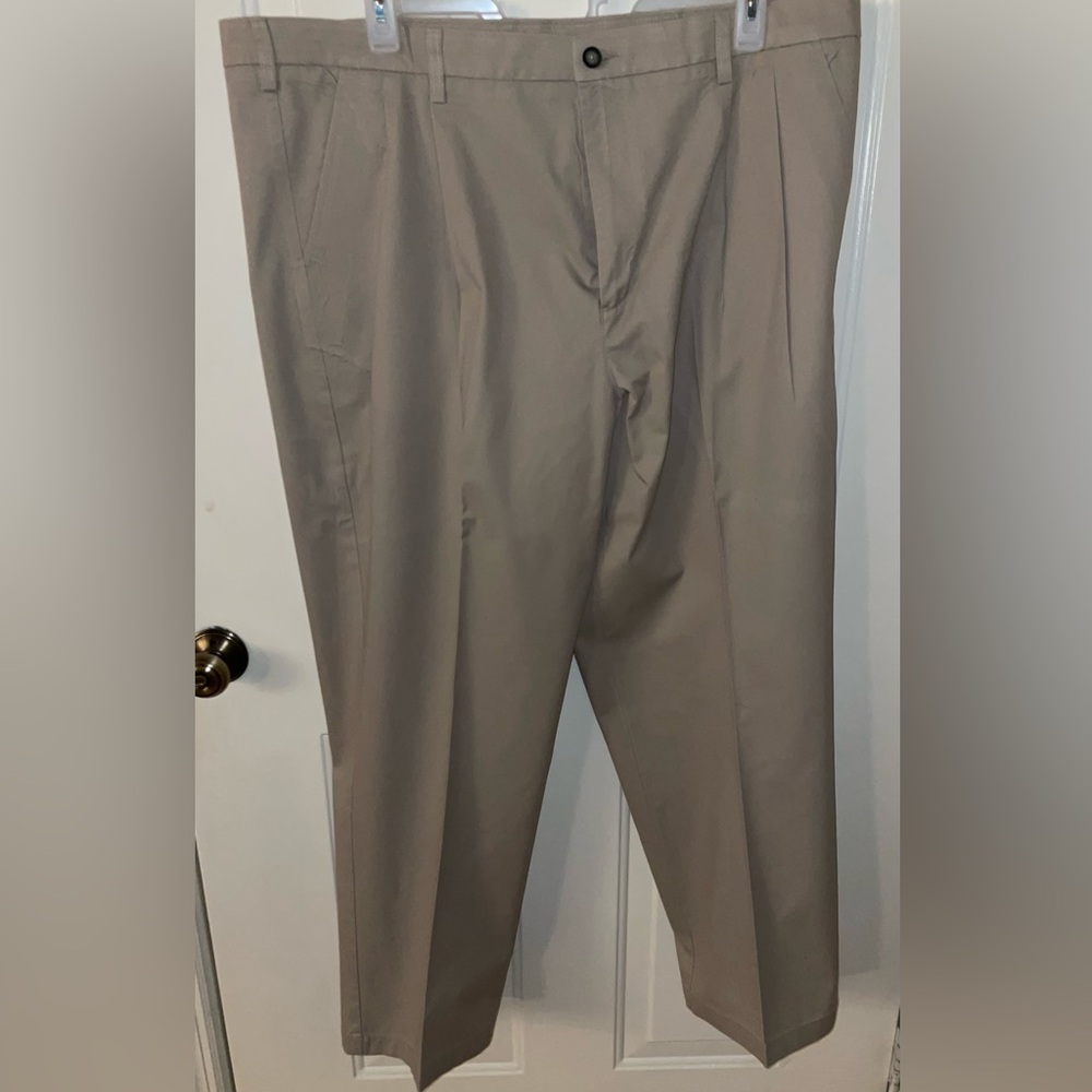 Croft & Barrow Pants Mens 44x32 Easy Care Khaki Beige Wrinkle Resistant